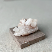 Load image into Gallery viewer, Candle Quartz Cluster