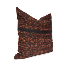 Load image into Gallery viewer, Elok Pillow