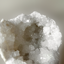 Load image into Gallery viewer, Clear Quartz Geode Halves