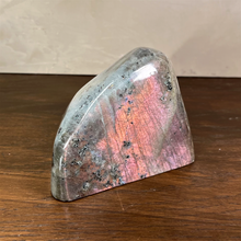 Load image into Gallery viewer, Purple Labradorite Freeform Stone