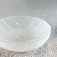 Load image into Gallery viewer, Selenite Charging Bowl
