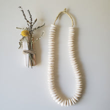 Load image into Gallery viewer, White Saucer Beads