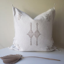 Load image into Gallery viewer, Pearl White Sabra Silk Pillow