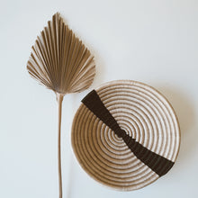 Load image into Gallery viewer, Sisal &amp; Banana Wall Basket