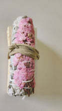 Load image into Gallery viewer, Palo Santo Gift Bundle