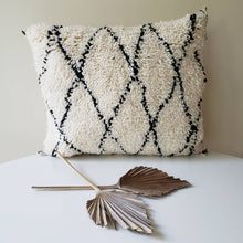 Load image into Gallery viewer, Boujad Cross Kilim Pillow